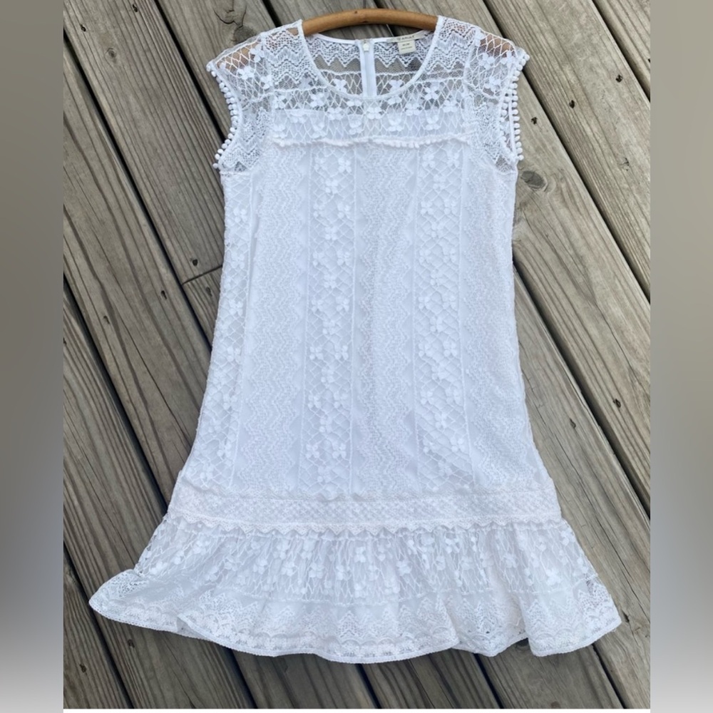 Ariat White Lace Formal  Dress